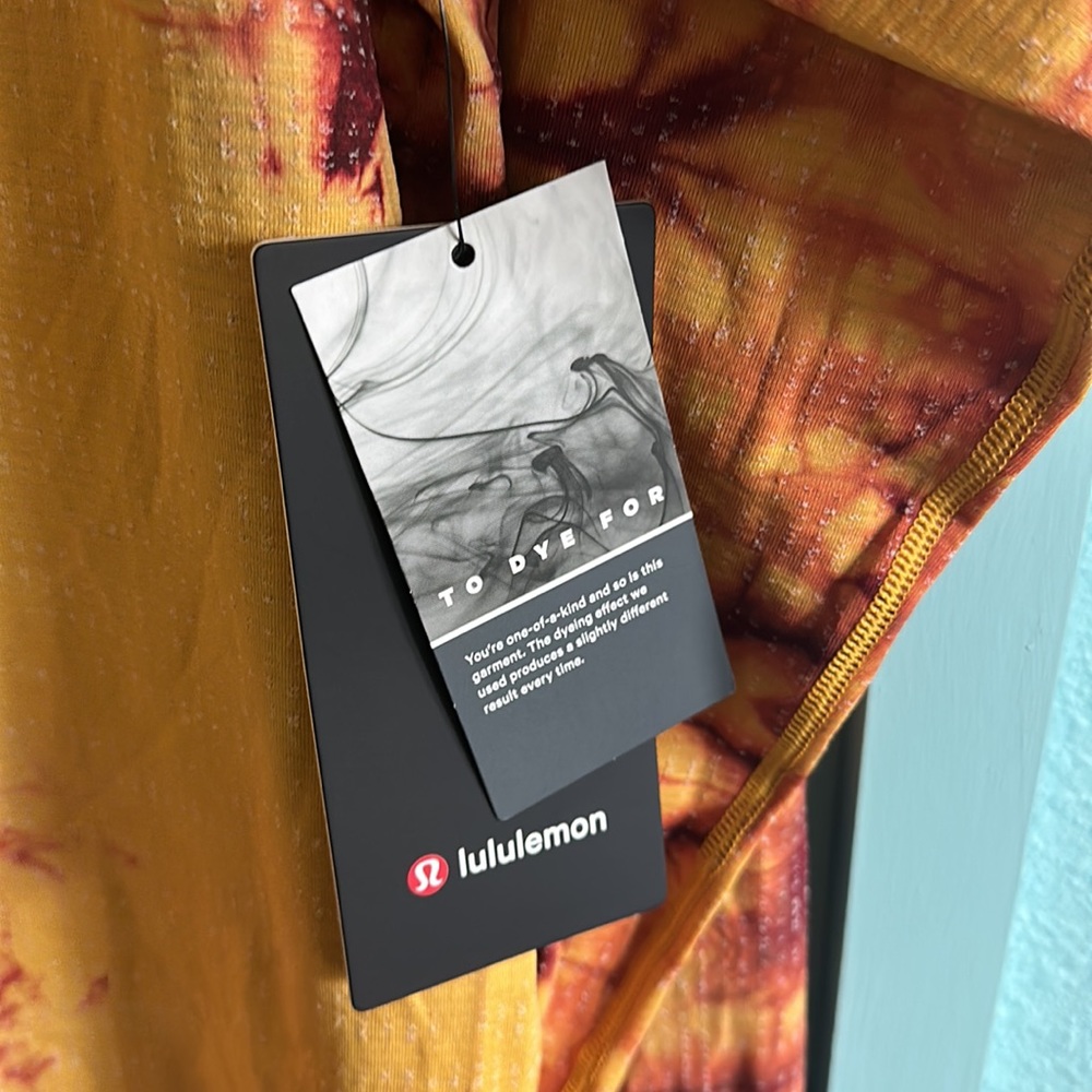 Lululemon Metal Vent Tech Hoodie 2.0 men’s Medium NWT
Marble Dye Mulled Wine - Picture 5 of 7